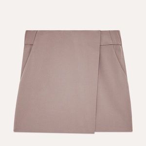 Aritzia Babaton Hikaru Skort size 4 (modern taupe)